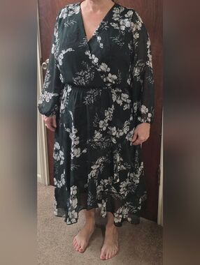 Lane Bryant Dark Green Floral Long Sleeve Dress